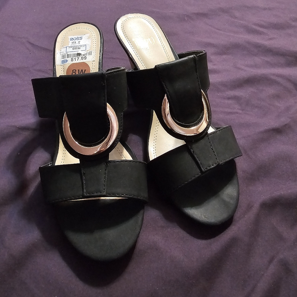 Ladies wedges sz 8W